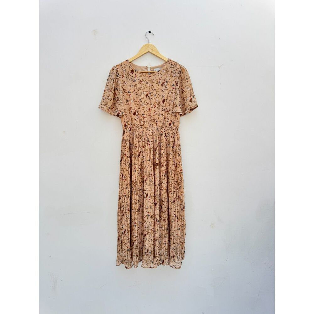 Hayden Los Angeles Floral Midi Dress Size M Pleated Flutter Sleeve Boho